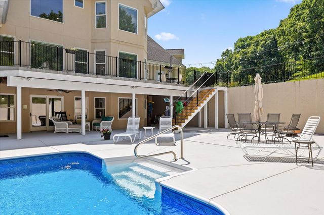 2023 River Bluff Drive, Hixson, TN 37343