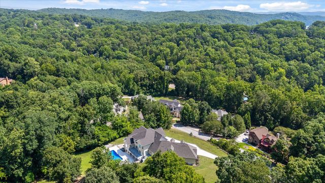 2023 River Bluff Drive, Hixson, TN 37343