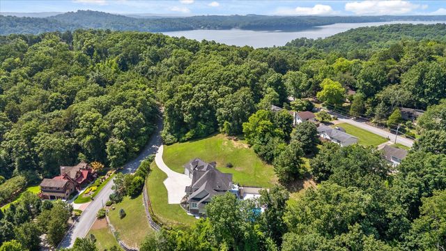 2023 River Bluff Drive, Hixson, TN 37343