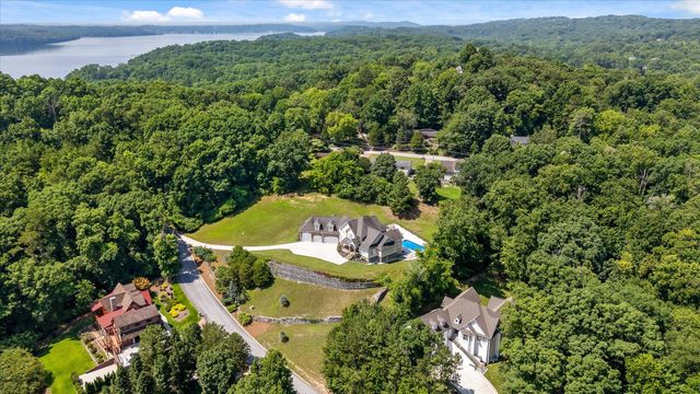 2023 River Bluff Drive, Hixson, TN 37343