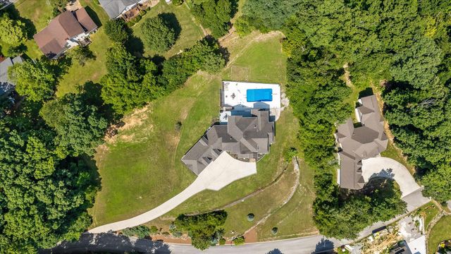 2023 River Bluff Drive, Hixson, TN 37343