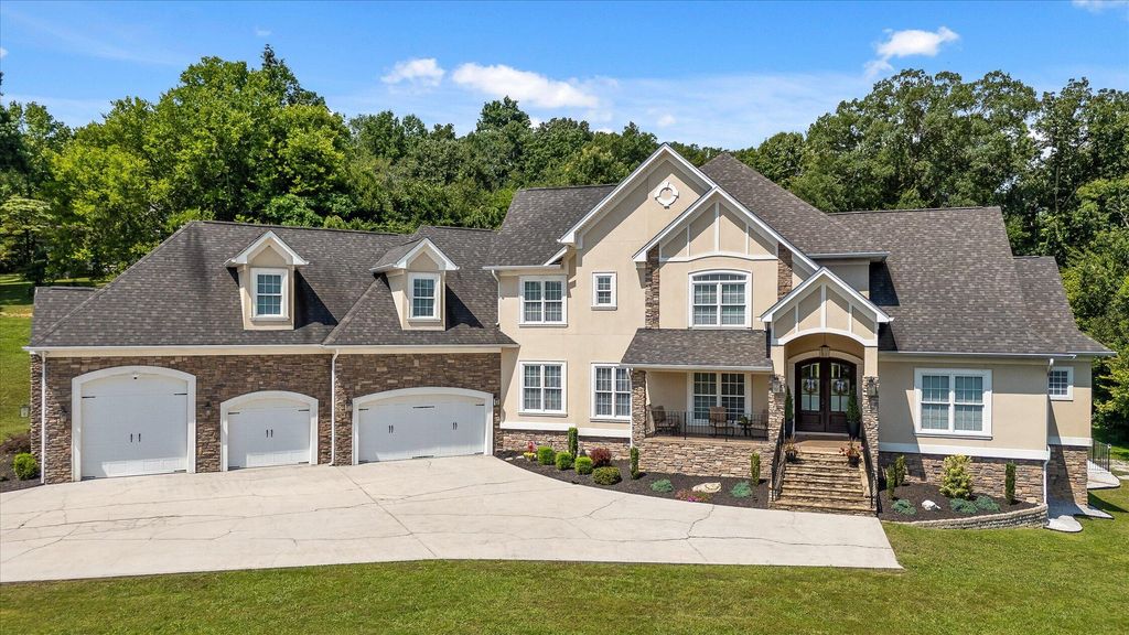 2023 River Bluff Drive, Hixson, TN 37343