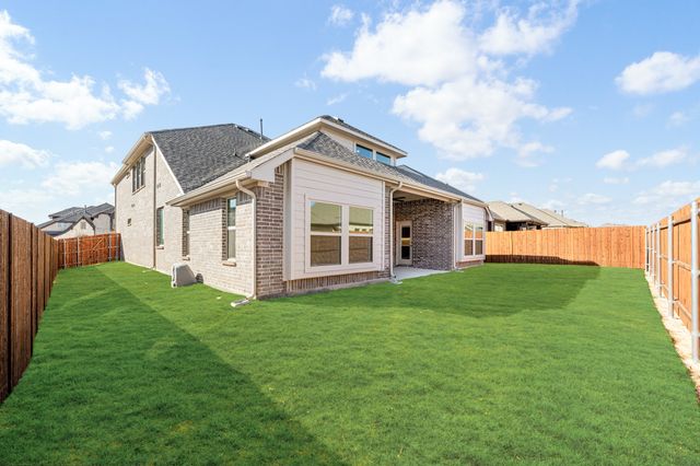 5520 Sweetwater Drive, Denton, TX 76226