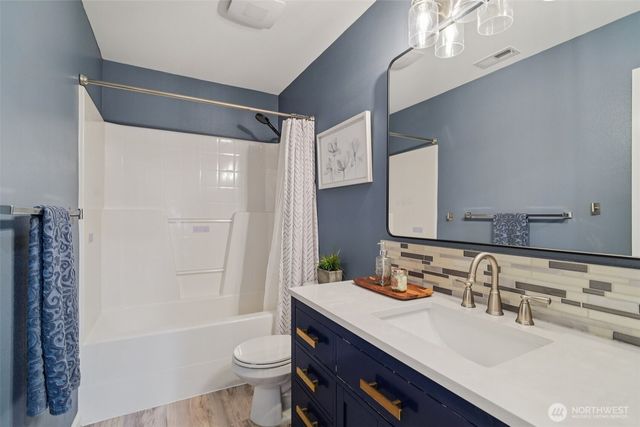 7305 183rd Street E, Puyallup, WA 98375