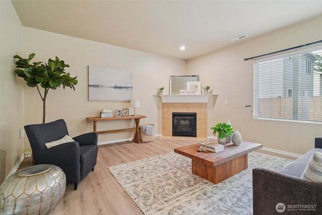 7305 183rd Street E, Puyallup, WA 98375