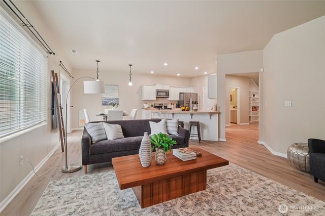 7305 183rd Street E, Puyallup, WA 98375