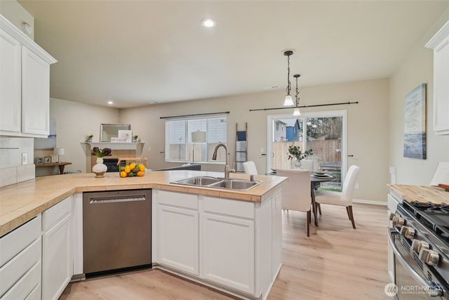 7305 183rd Street E, Puyallup, WA 98375