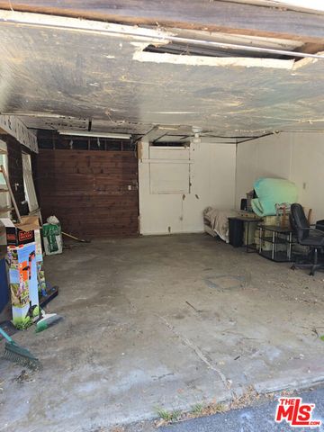 14137 Hamlin Street, Los Angeles, CA 91401