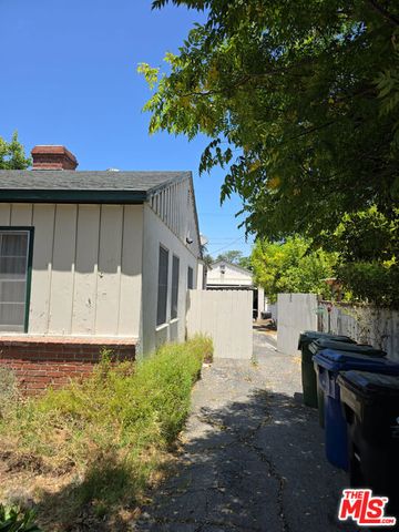 14137 Hamlin Street, Los Angeles, CA 91401
