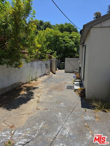14137 Hamlin Street, Los Angeles, CA 91401