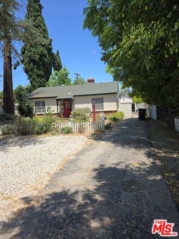 14137 Hamlin Street, Los Angeles, CA 91401
