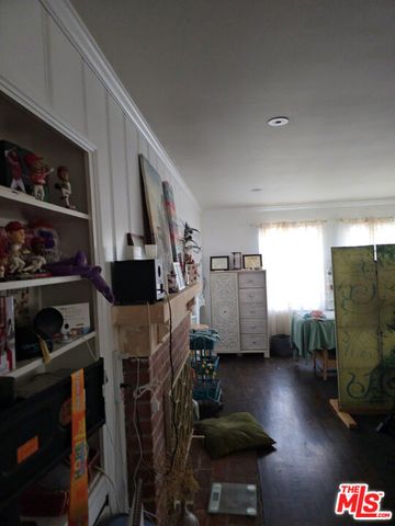 14137 Hamlin Street, Los Angeles, CA 91401