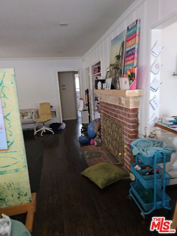 14137 Hamlin Street, Los Angeles, CA 91401