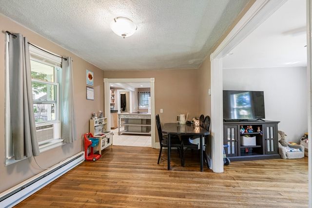138 Charlton St, Southbridge, MA 01550