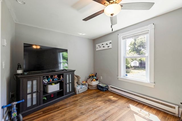 138 Charlton St, Southbridge, MA 01550