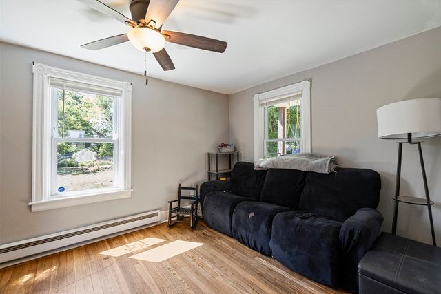 138 Charlton St, Southbridge, MA 01550