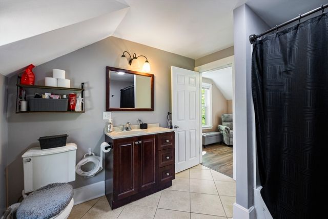 138 Charlton St, Southbridge, MA 01550