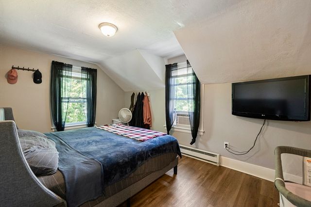 138 Charlton St, Southbridge, MA 01550