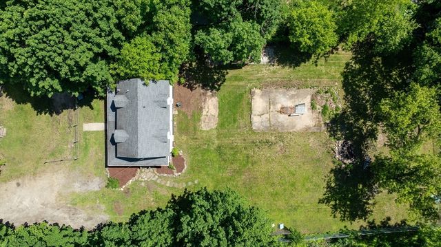 138 Charlton St, Southbridge, MA 01550