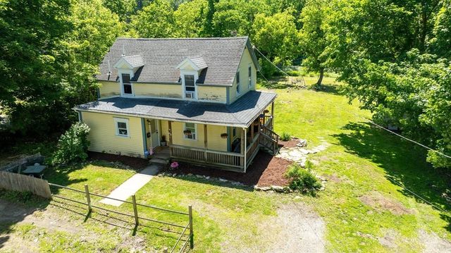 138 Charlton St, Southbridge, MA 01550