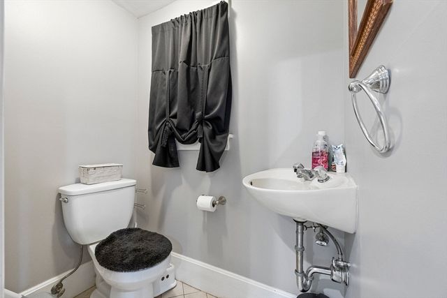 138 Charlton St, Southbridge, MA 01550