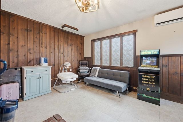 2 Mill St, Brookfield, MA 01506