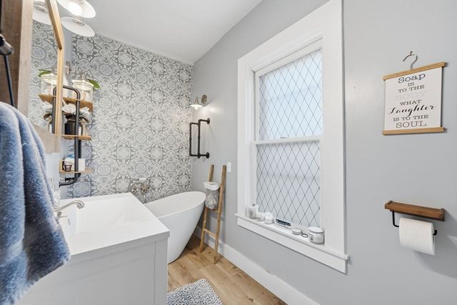 2 Mill St, Brookfield, MA 01506
