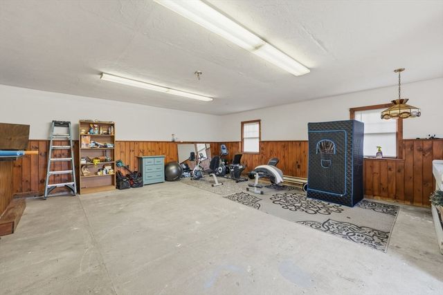 2 Mill St, Brookfield, MA 01506