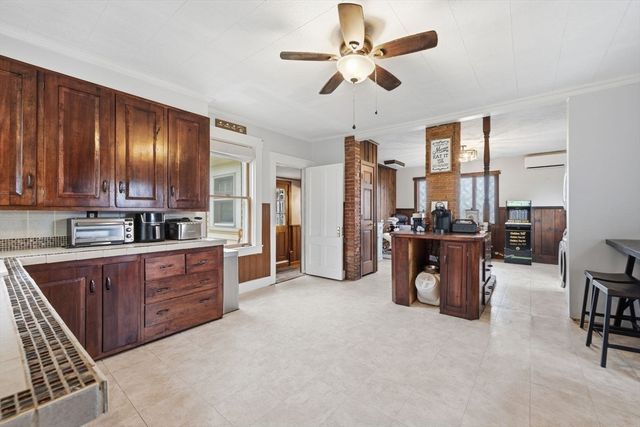2 Mill St, Brookfield, MA 01506