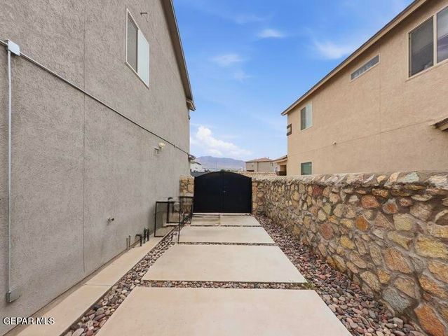 6625 LA PUESTA Drive, El Paso, TX 79932