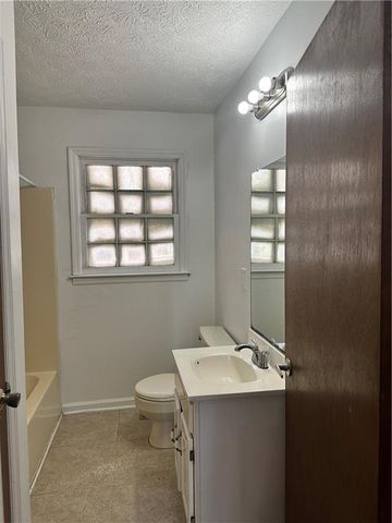 108 rips Road, Calhoun, GA 30701