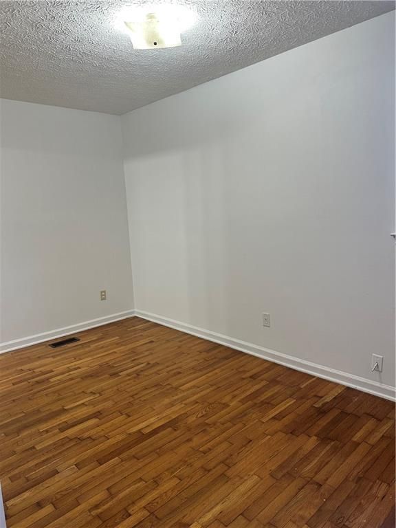 Image 10 of property listing at 108 rips Road, Calhoun, GA 30701