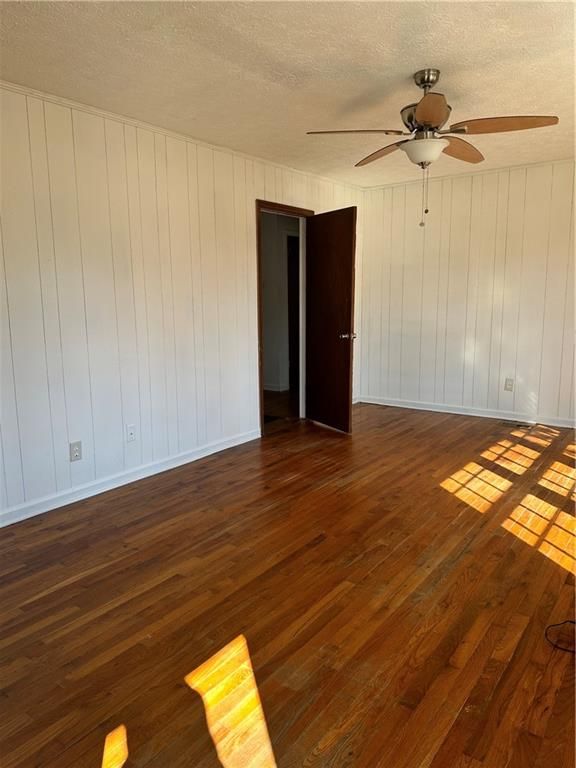 Image 4 of property listing at 108 rips Road, Calhoun, GA 30701