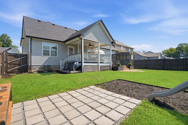 1871 Rains Rd, Clarksville, TN 37042