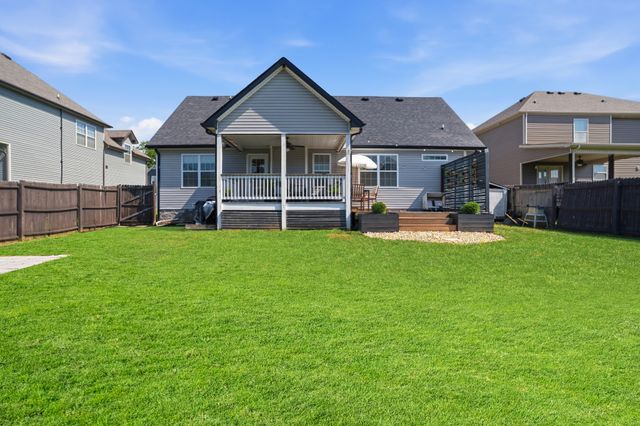 1871 Rains Rd, Clarksville, TN 37042