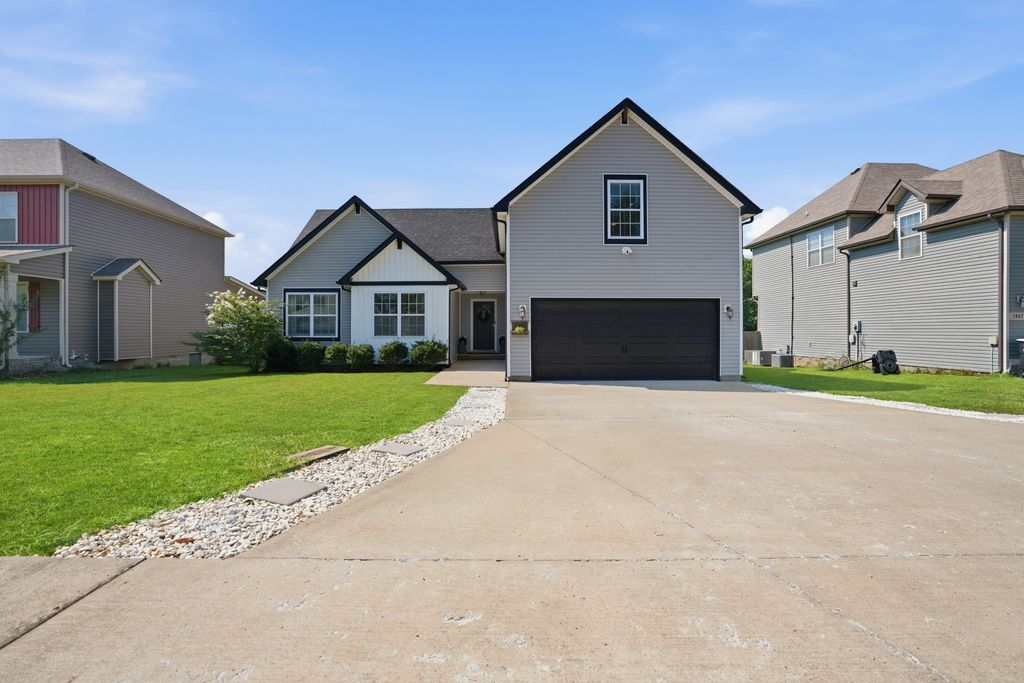 1871 Rains Rd, Clarksville, TN 37042