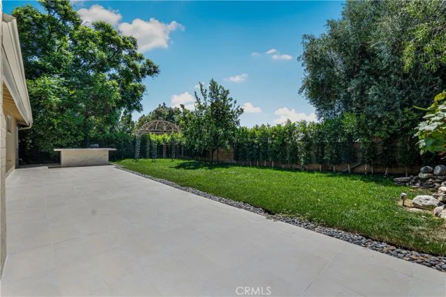 16900 Labrador Street, Northridge, CA 91343