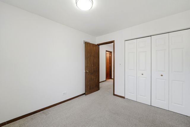 1343 Seabury Circle, Carol Stream, IL 60188