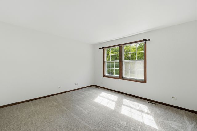 1343 Seabury Circle, Carol Stream, IL 60188