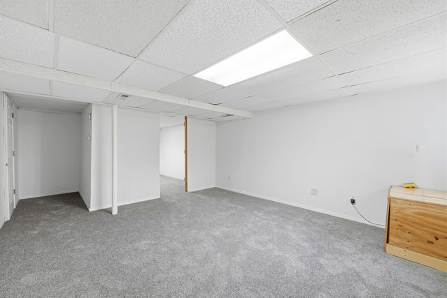 1343 Seabury Circle, Carol Stream, IL 60188