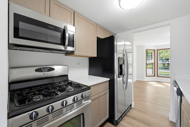 1343 Seabury Circle, Carol Stream, IL 60188