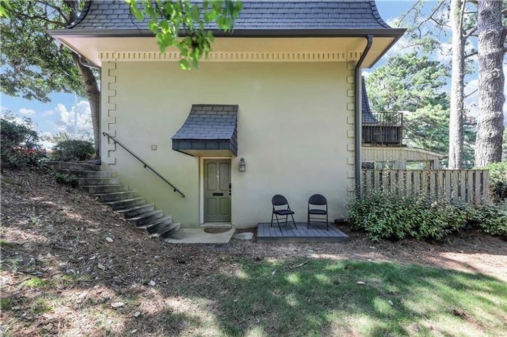 Image 1 of property listing at 141 Maison NW Place, Atlanta, GA 30327