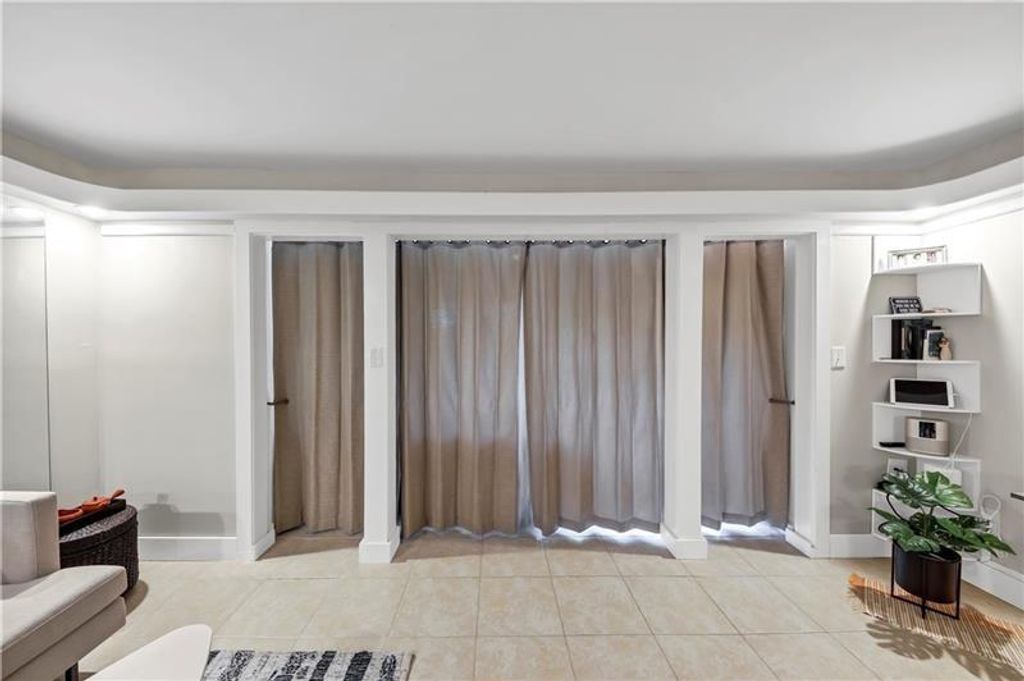 Image 16 of property listing at 141 Maison NW Place, Atlanta, GA 30327