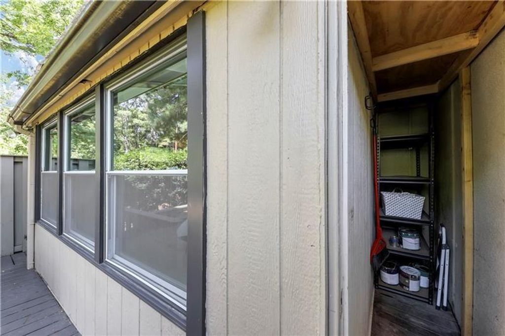 Image 22 of property listing at 141 Maison NW Place, Atlanta, GA 30327