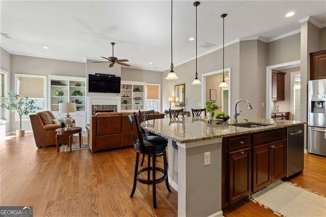 319 Laurel Lookout Hills, Canton, GA 30114