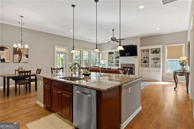 319 Laurel Lookout Hills, Canton, GA 30114