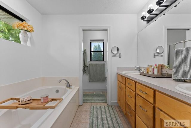 3835 S Taylorview Lane, Ammon, ID 83406