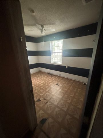 918 Local Vista Drive, Dallas, TX 75217