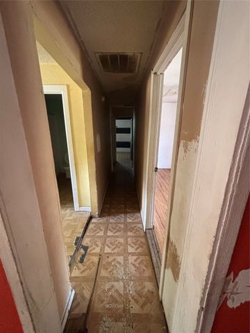 918 Local Vista Drive, Dallas, TX 75217