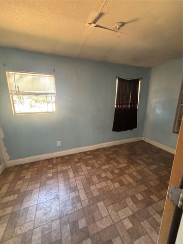 918 Local Vista Drive, Dallas, TX 75217